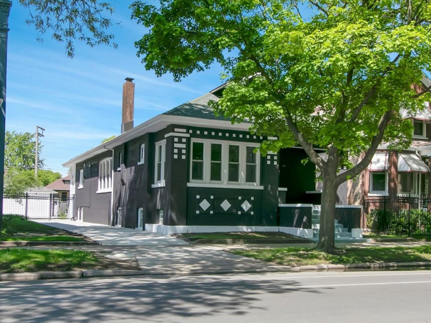 7440 King Drive