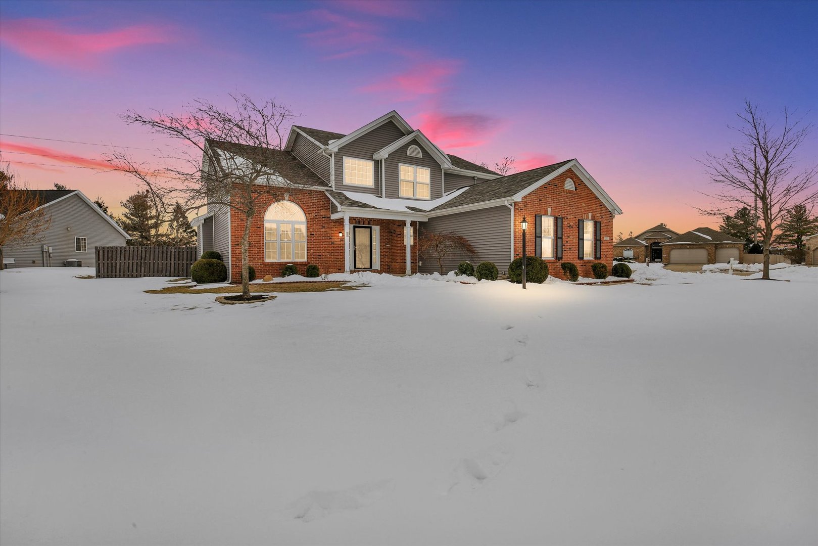 2502 STRICKER Lane