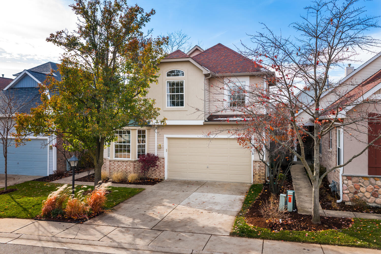 1606 FAIRFAX Lane