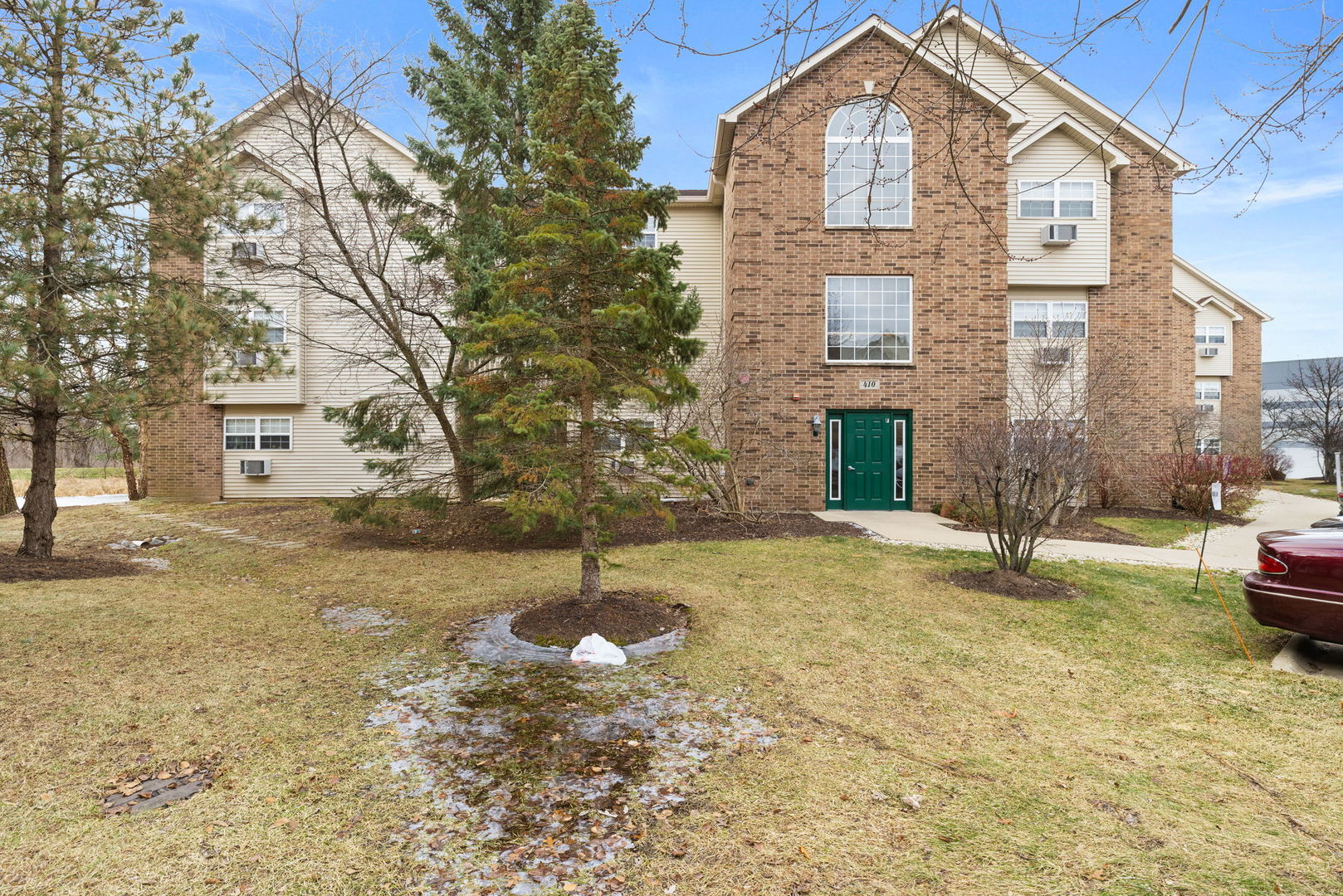 410 Cunat Boulevard