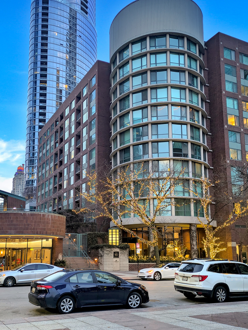 480 Mcclurg Court