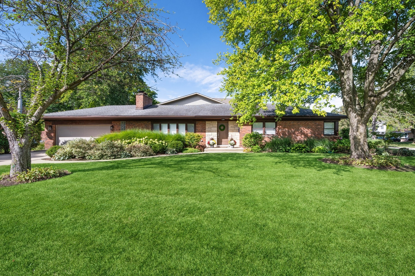 824 Echo Lane