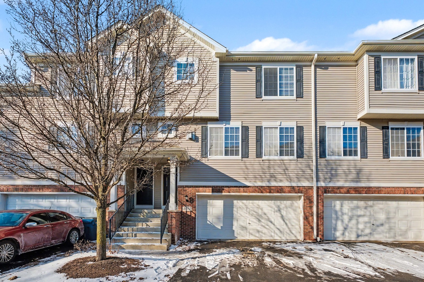 1823 Indian Hill Lane