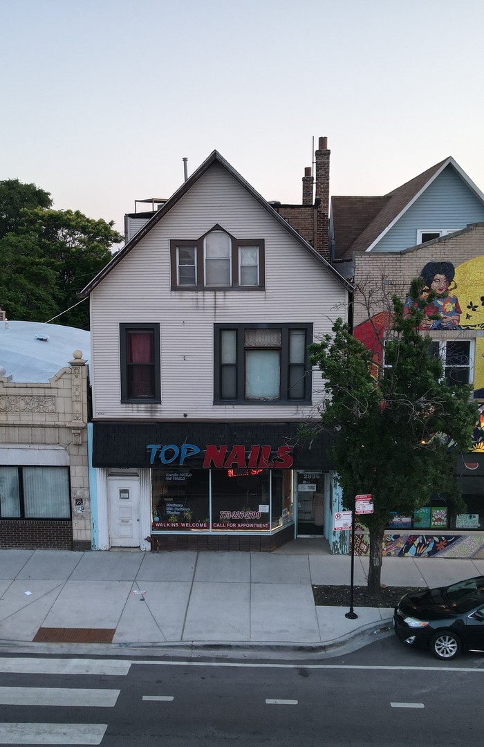 2836 Milwaukee Avenue