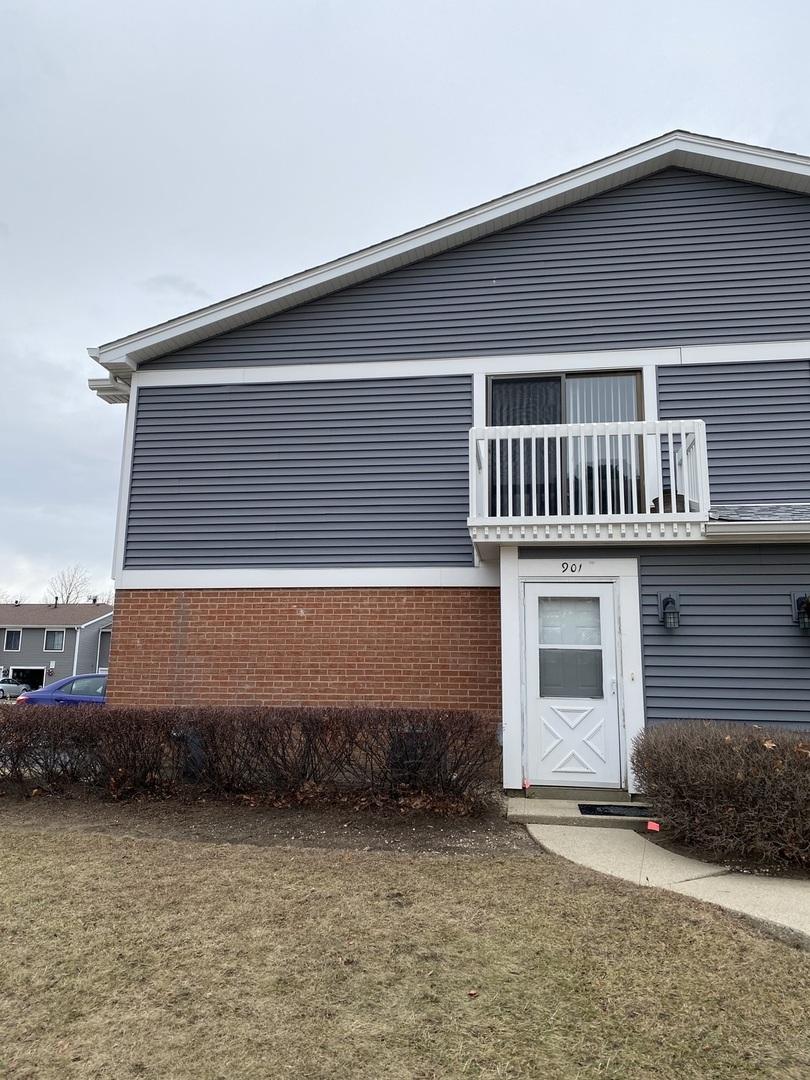 901 Van Buren Court