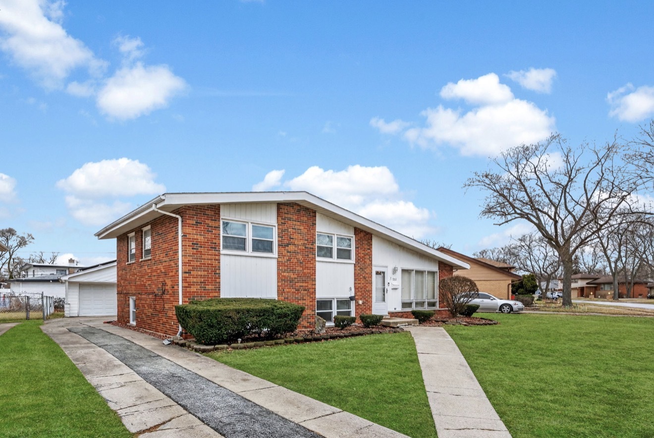 350 Carey Court