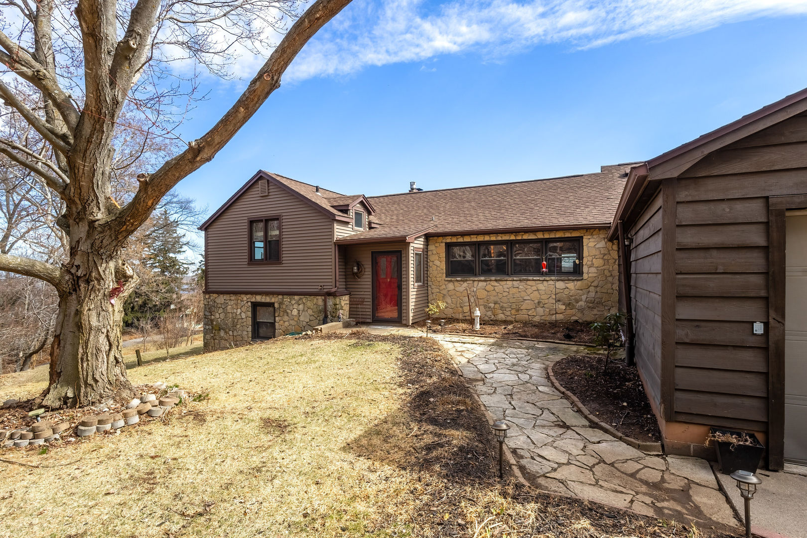 129 Bluff Boulevard
