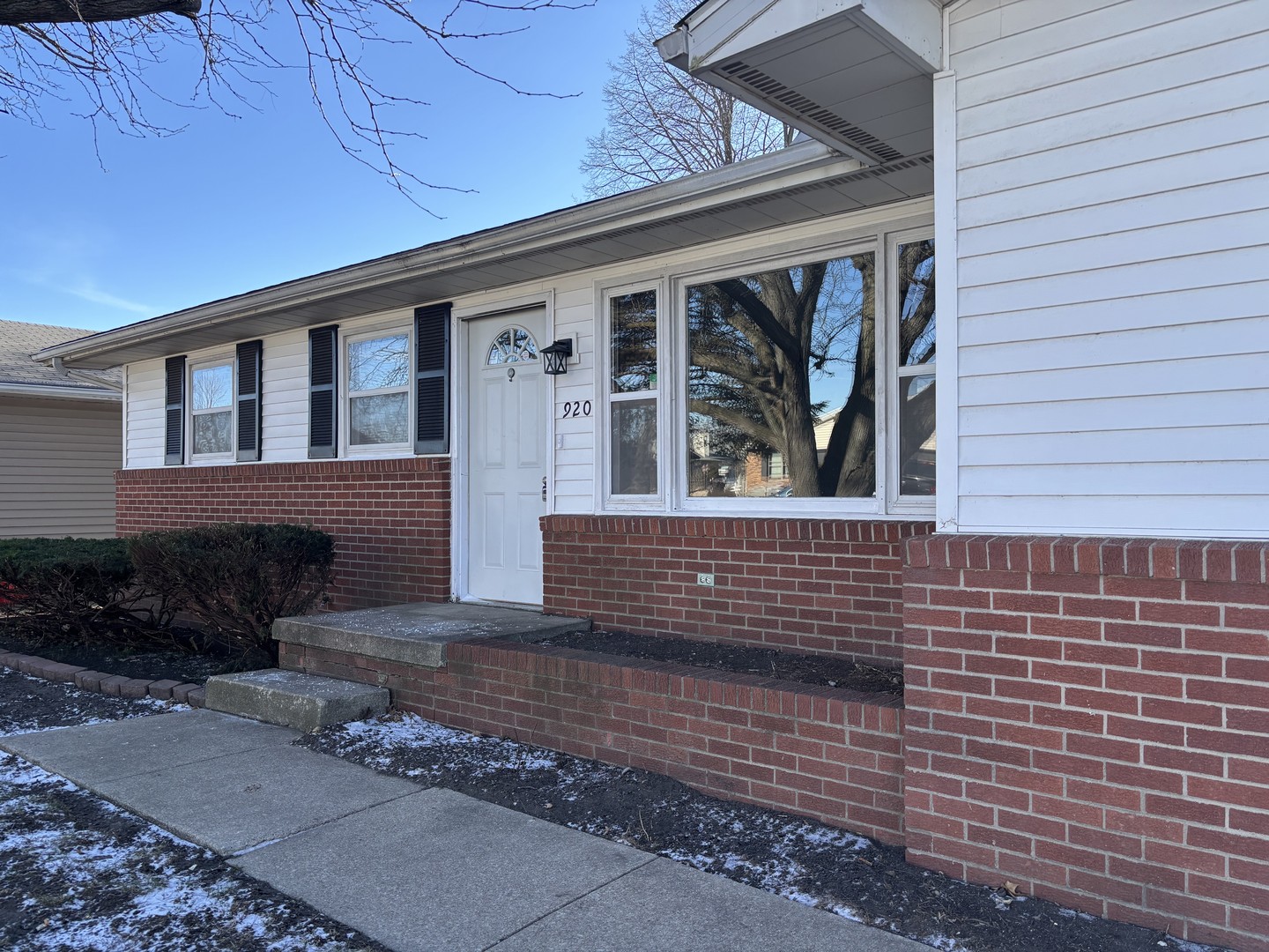 920 North Drive