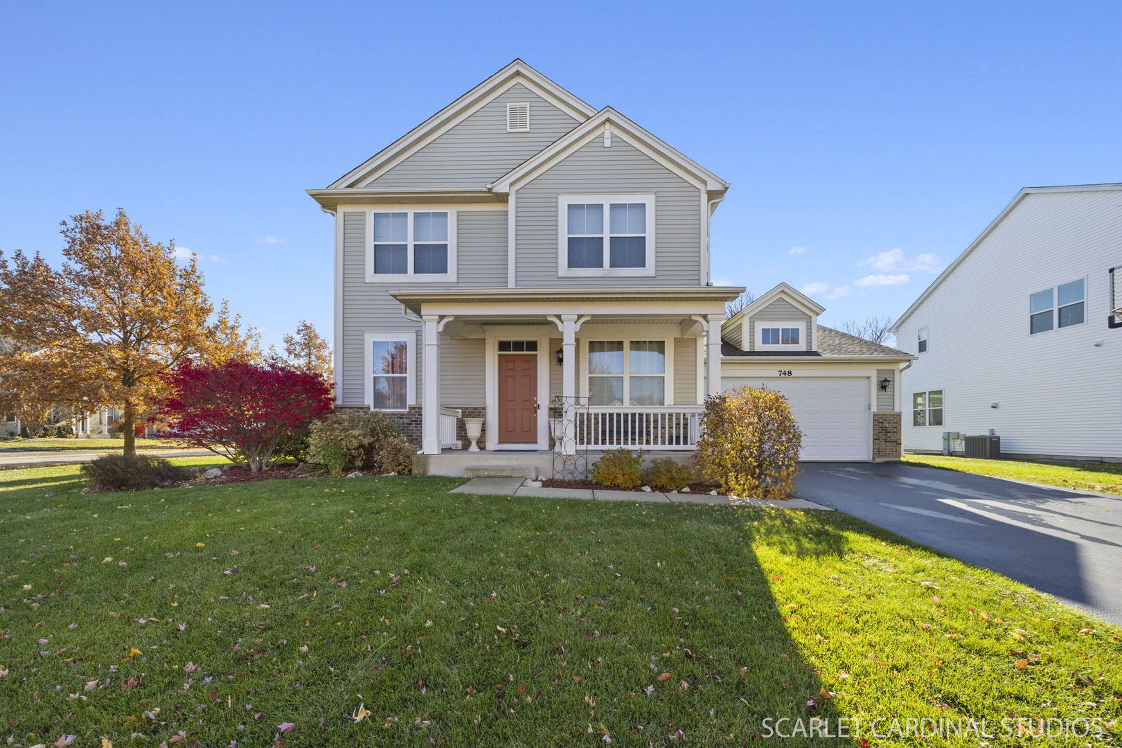 748 VERSAILLES Parkway