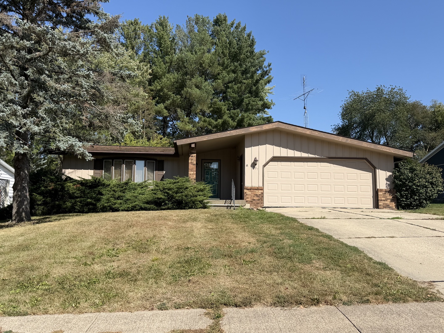 657 Greenfield Drive