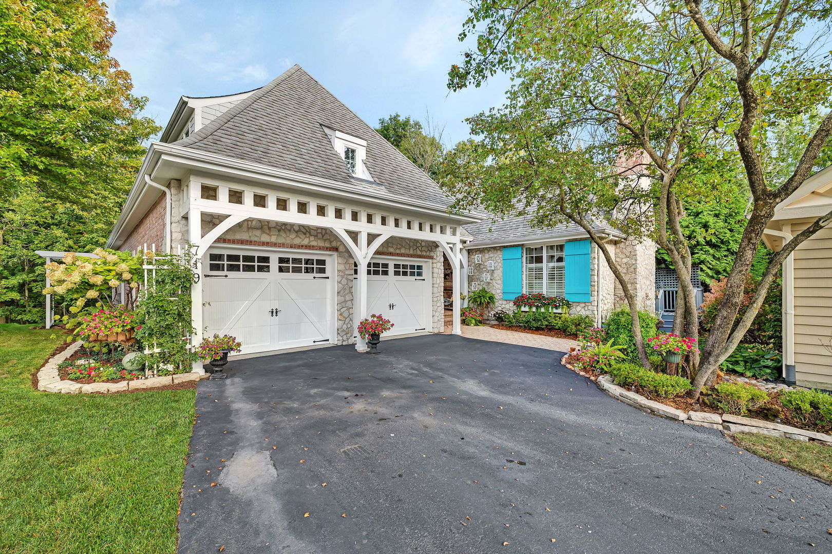 719 Stonebridge Road