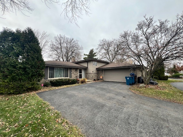48 COUNTRY SQUIRE Road