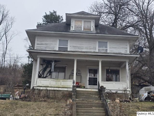 390 4th Street