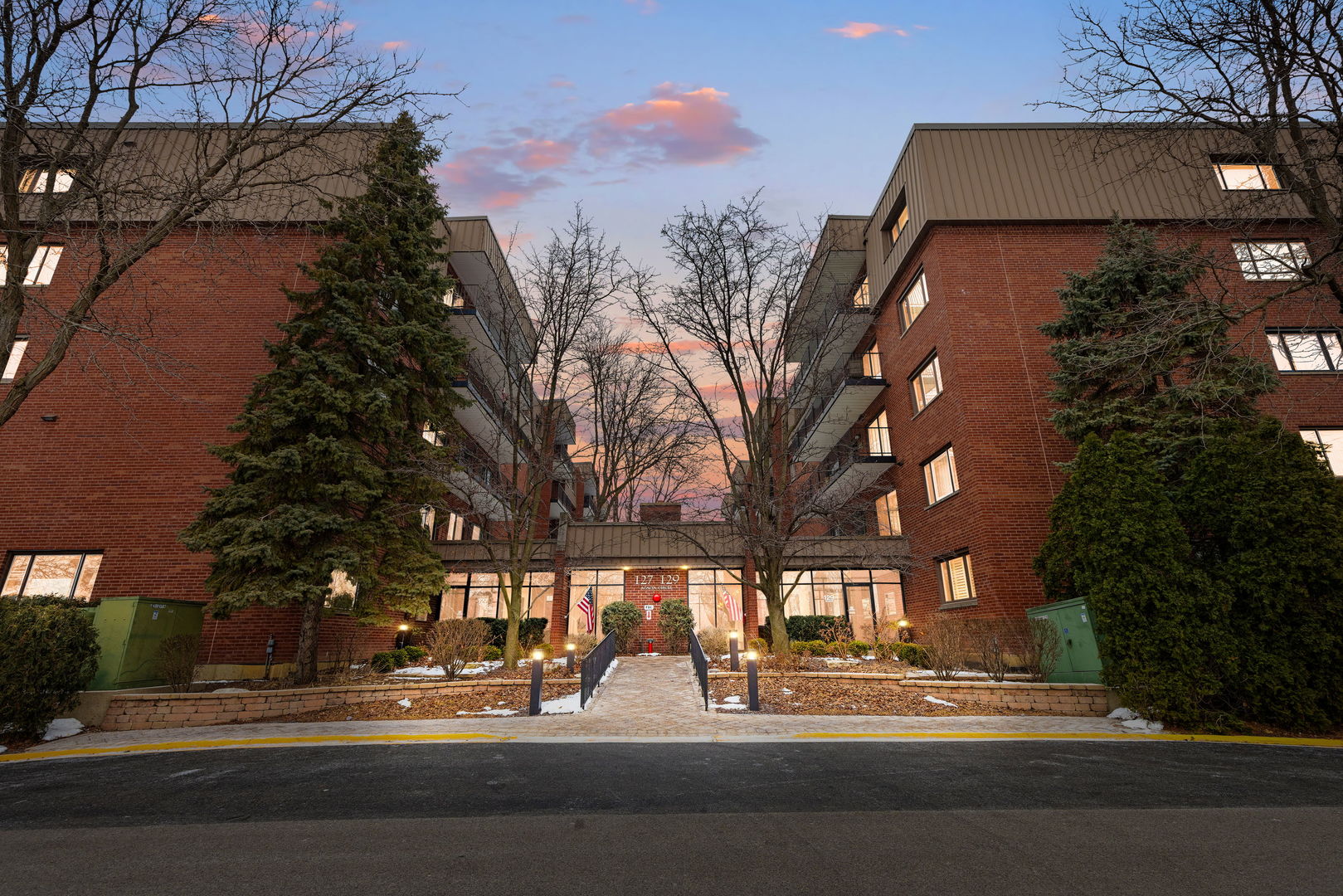 129 Acacia Circle