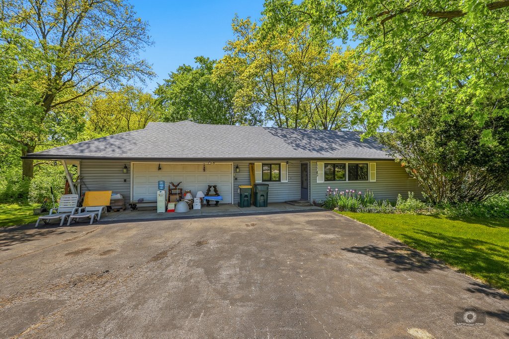 8904 Lemont Road