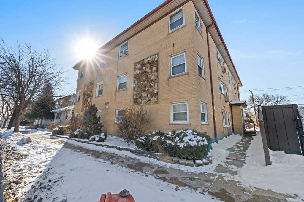 2222 Harlem Avenue