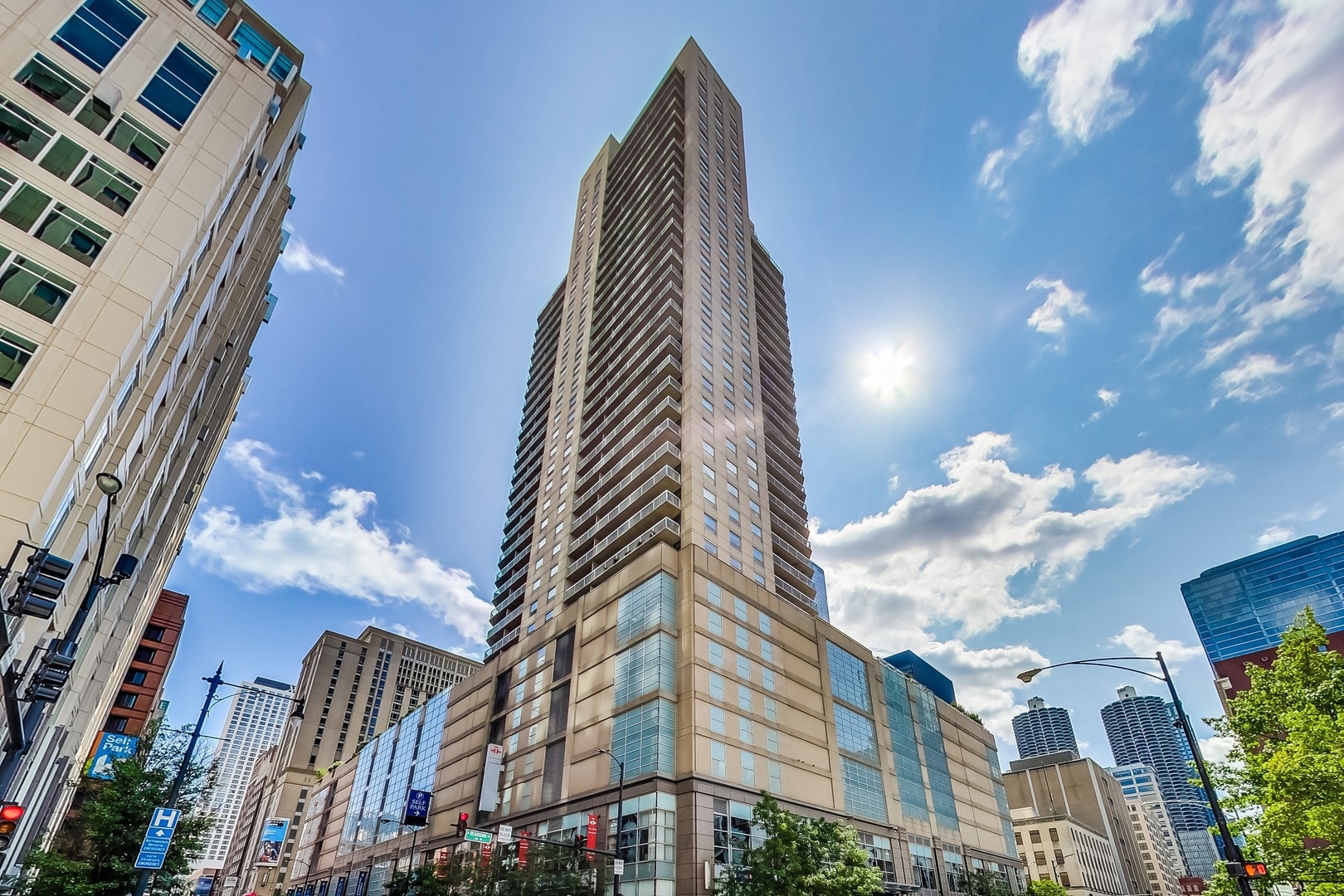 545 Dearborn Street