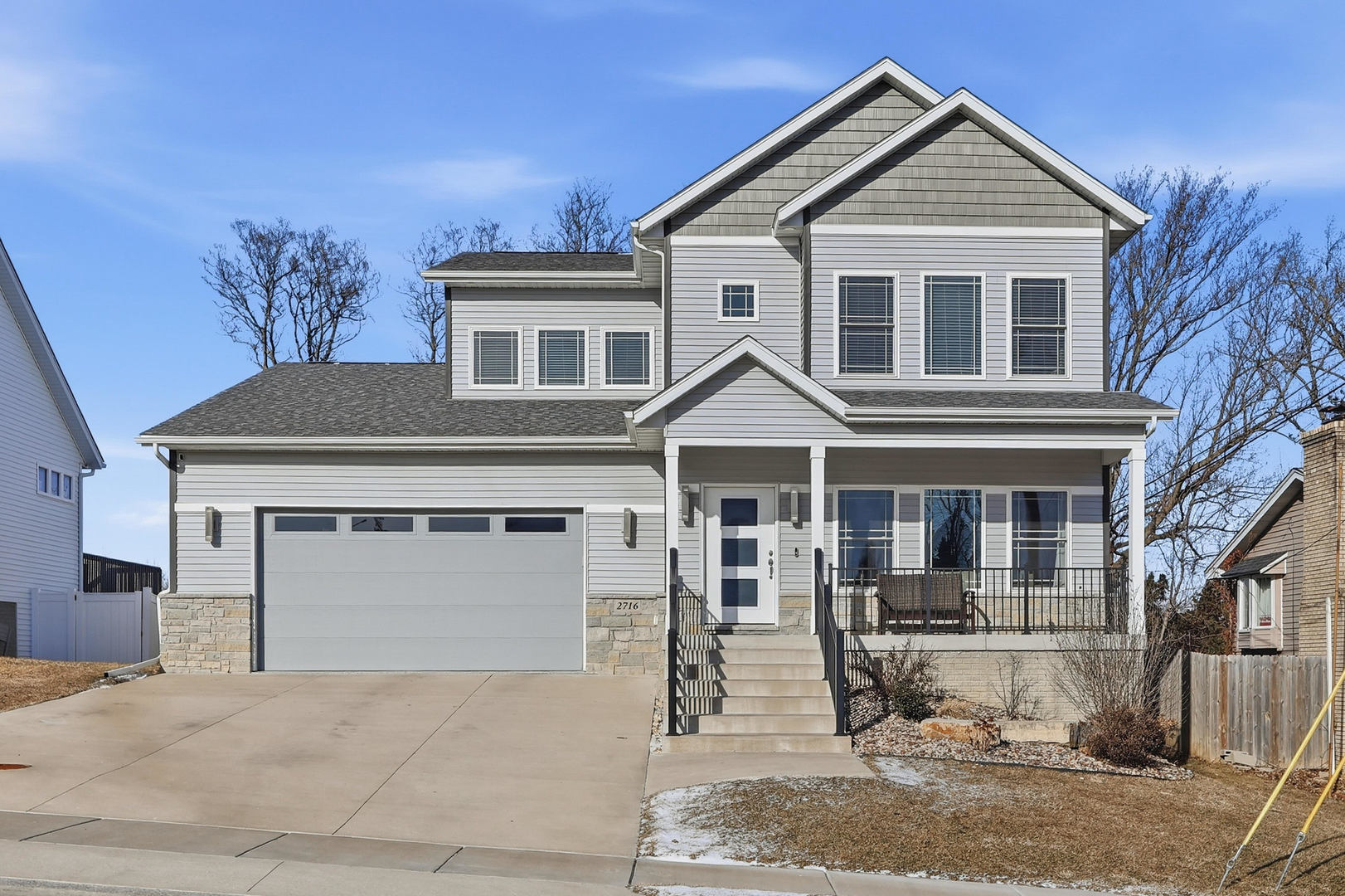 2716 W 38th Place
