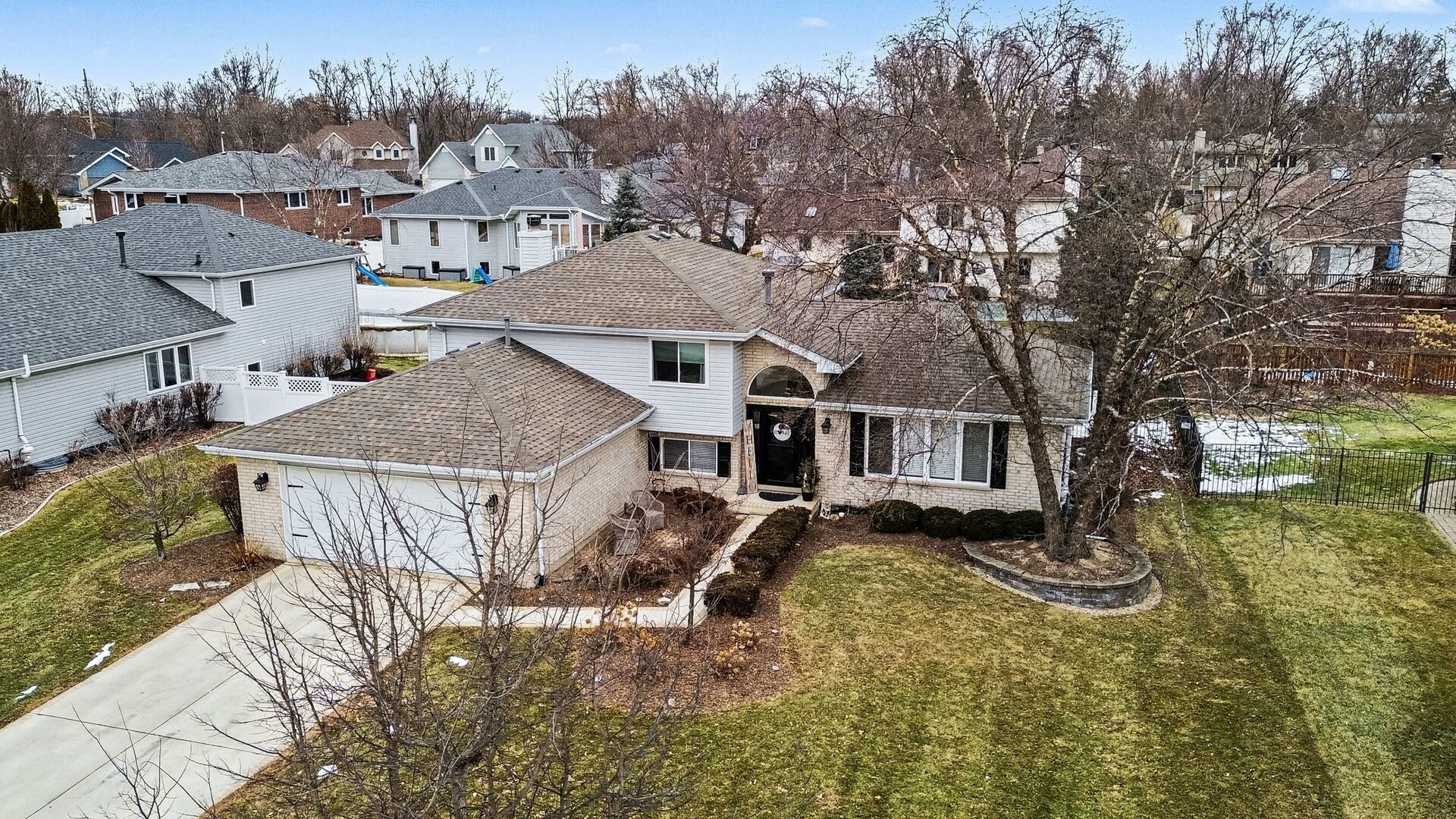 3211 Apache Drive