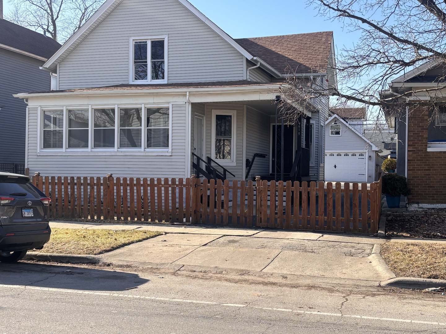 619 Broadway Street
