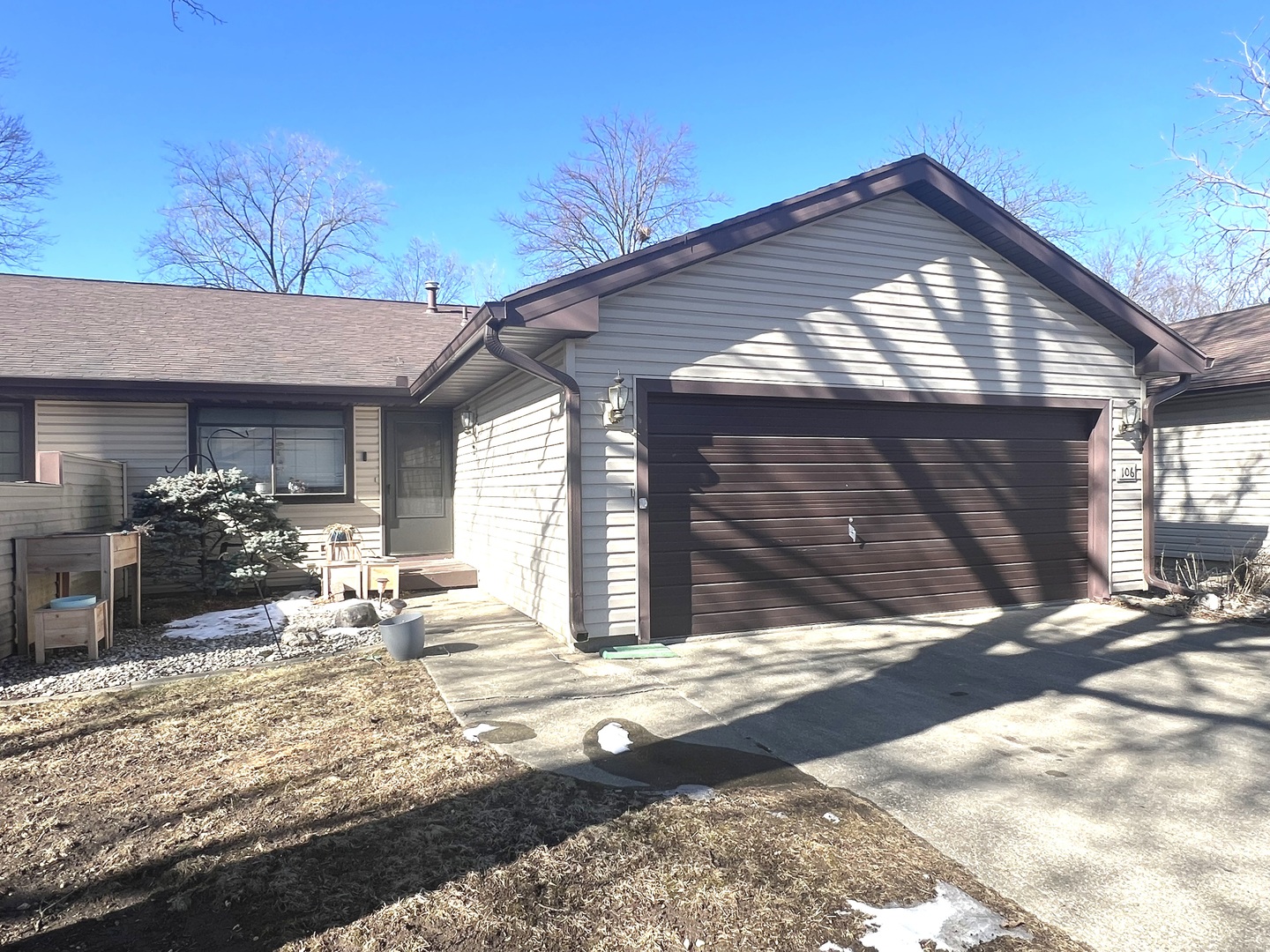 106 Spring Circle