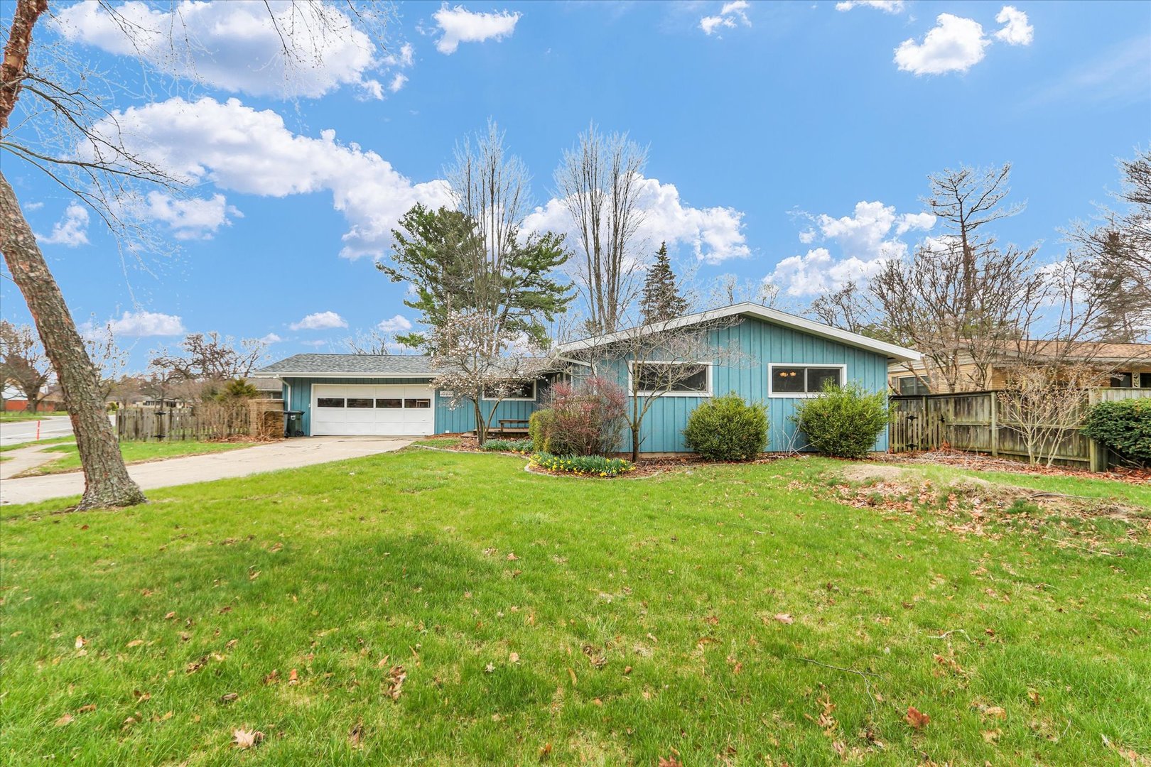 609 Sunnycrest Court