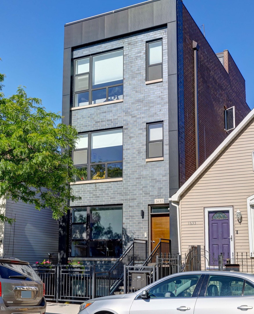 1631 Carpenter Street