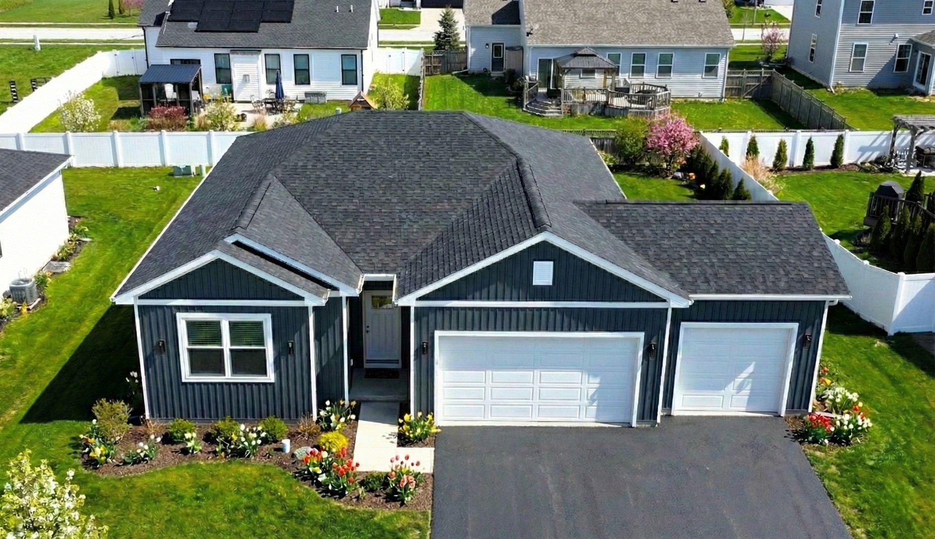 1004 Joshua Lane
