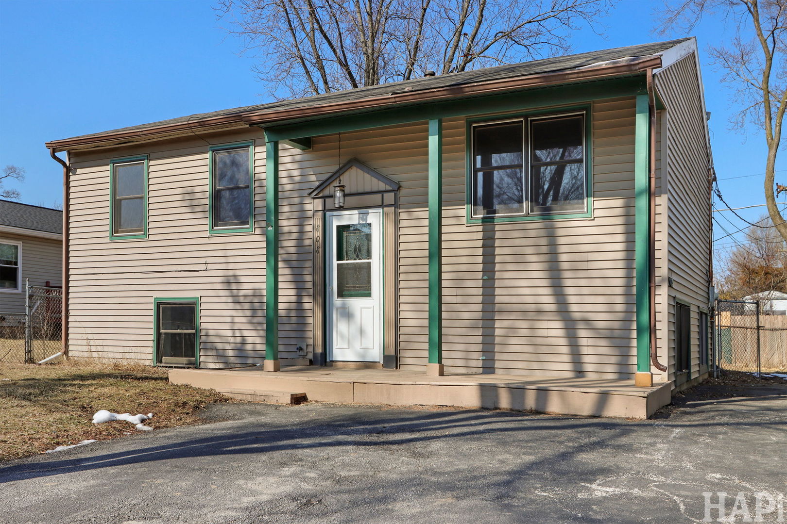 808 Central Park Drive