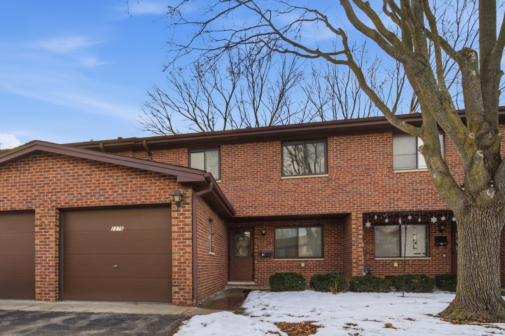 1175 Hunters Lane