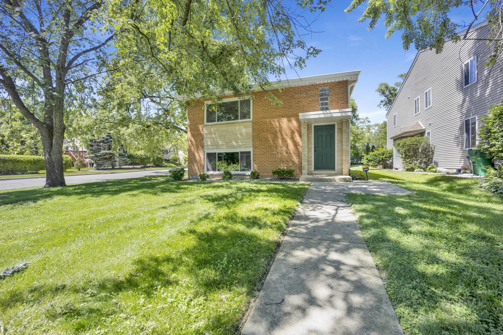 27W180 Cooley Avenue