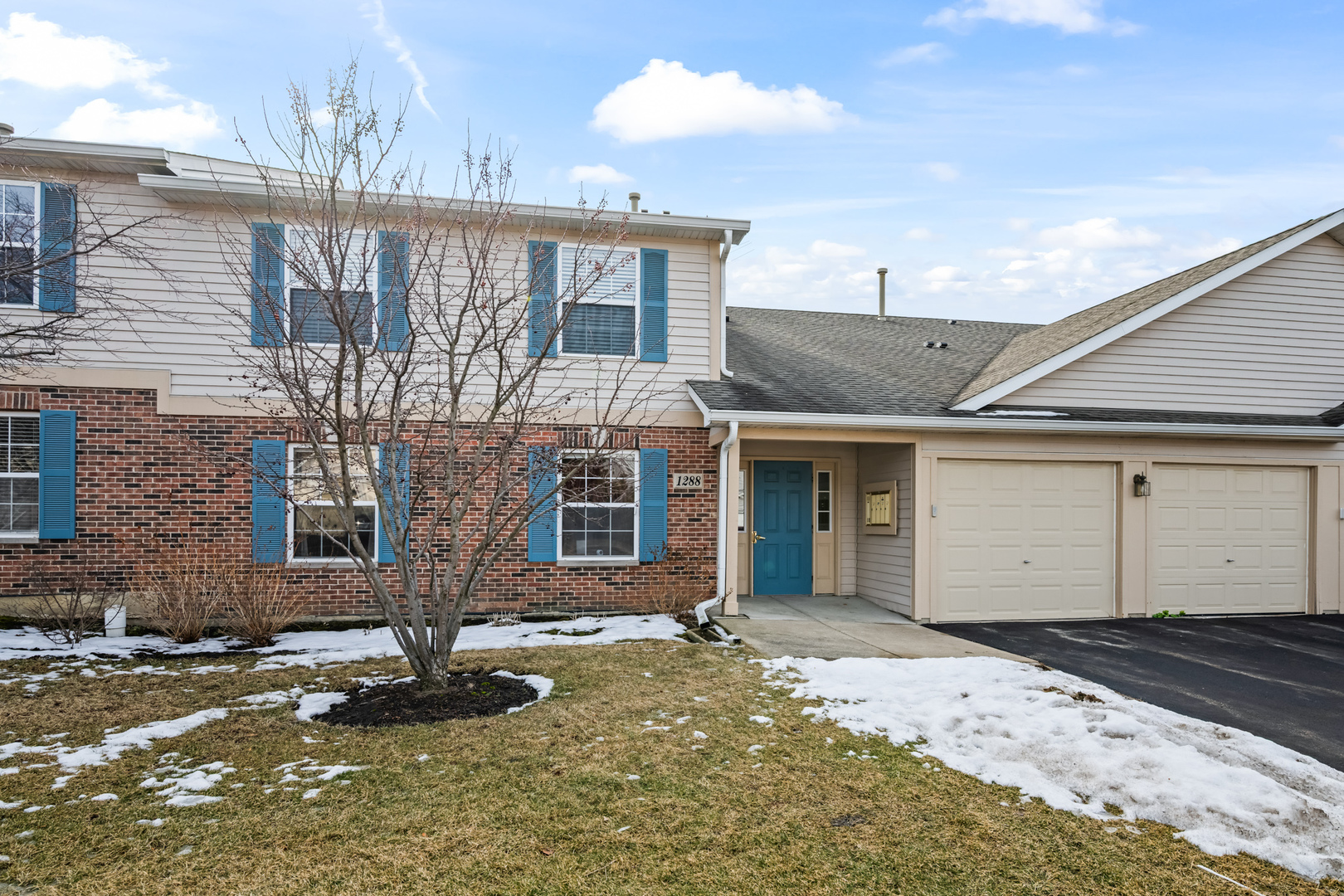 1288 Red Oak Circle