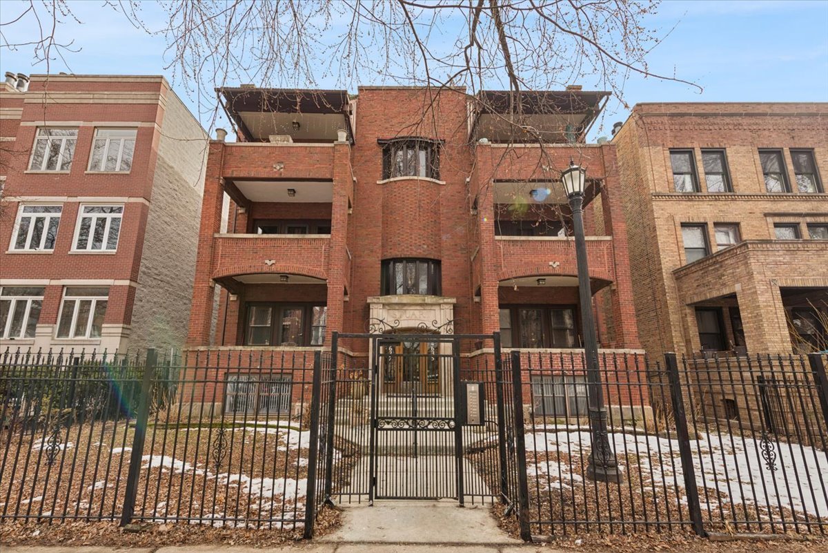 4635 Magnolia Avenue
