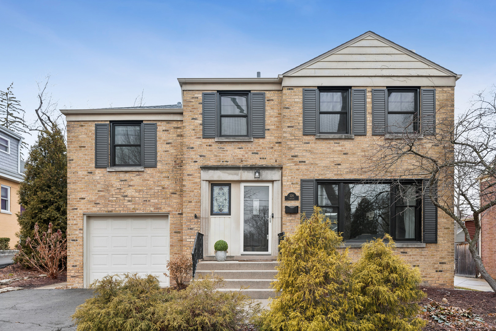 328 LORRAINE Street