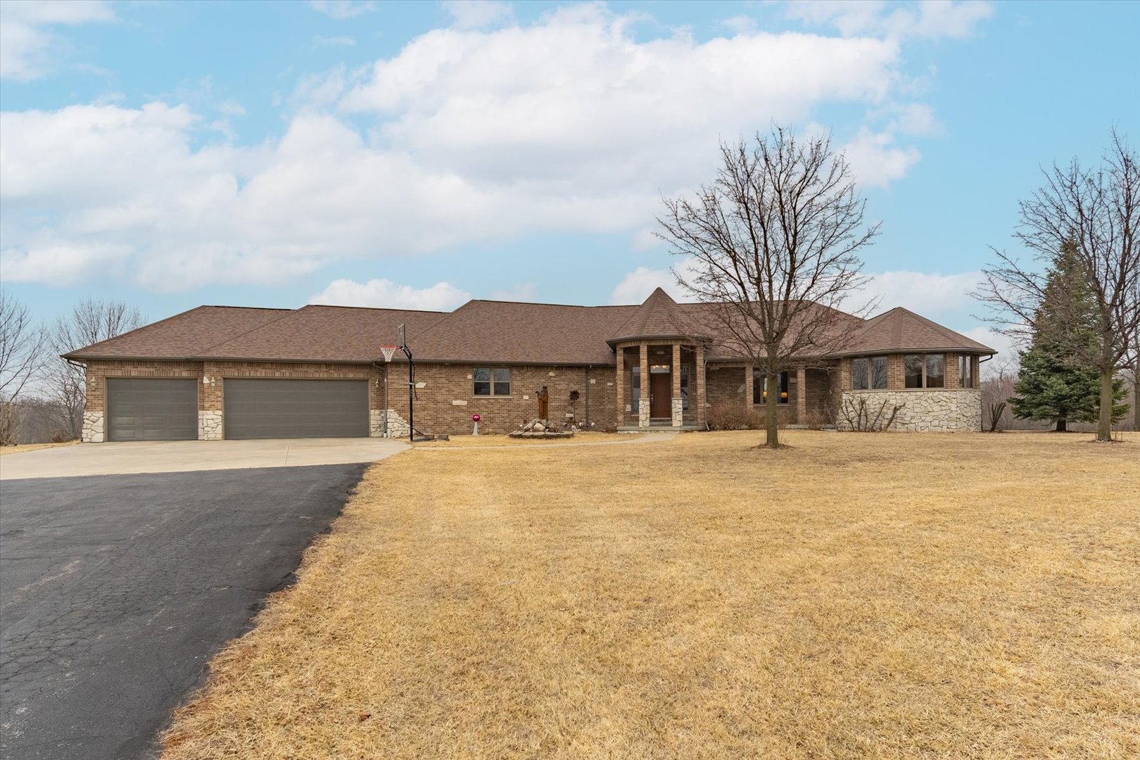 2935 Cottonwood Lane