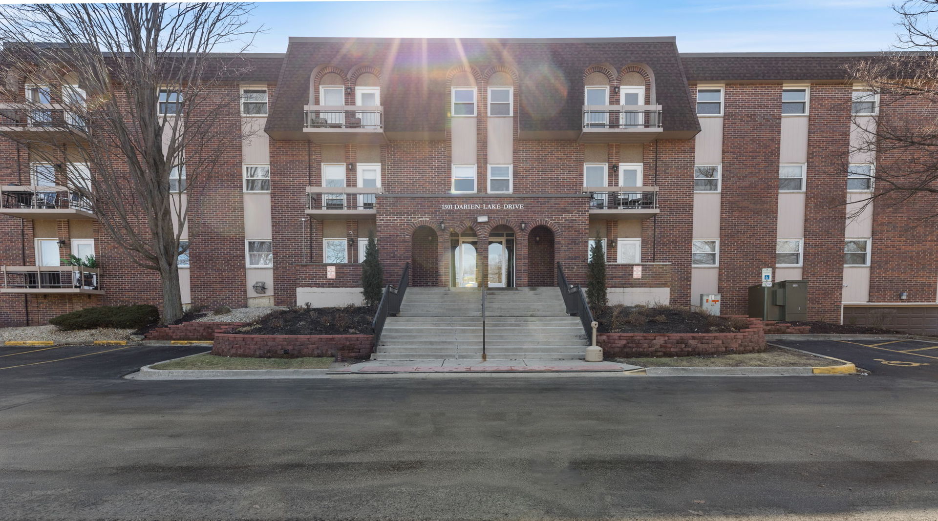 1501 Darien Lake Drive