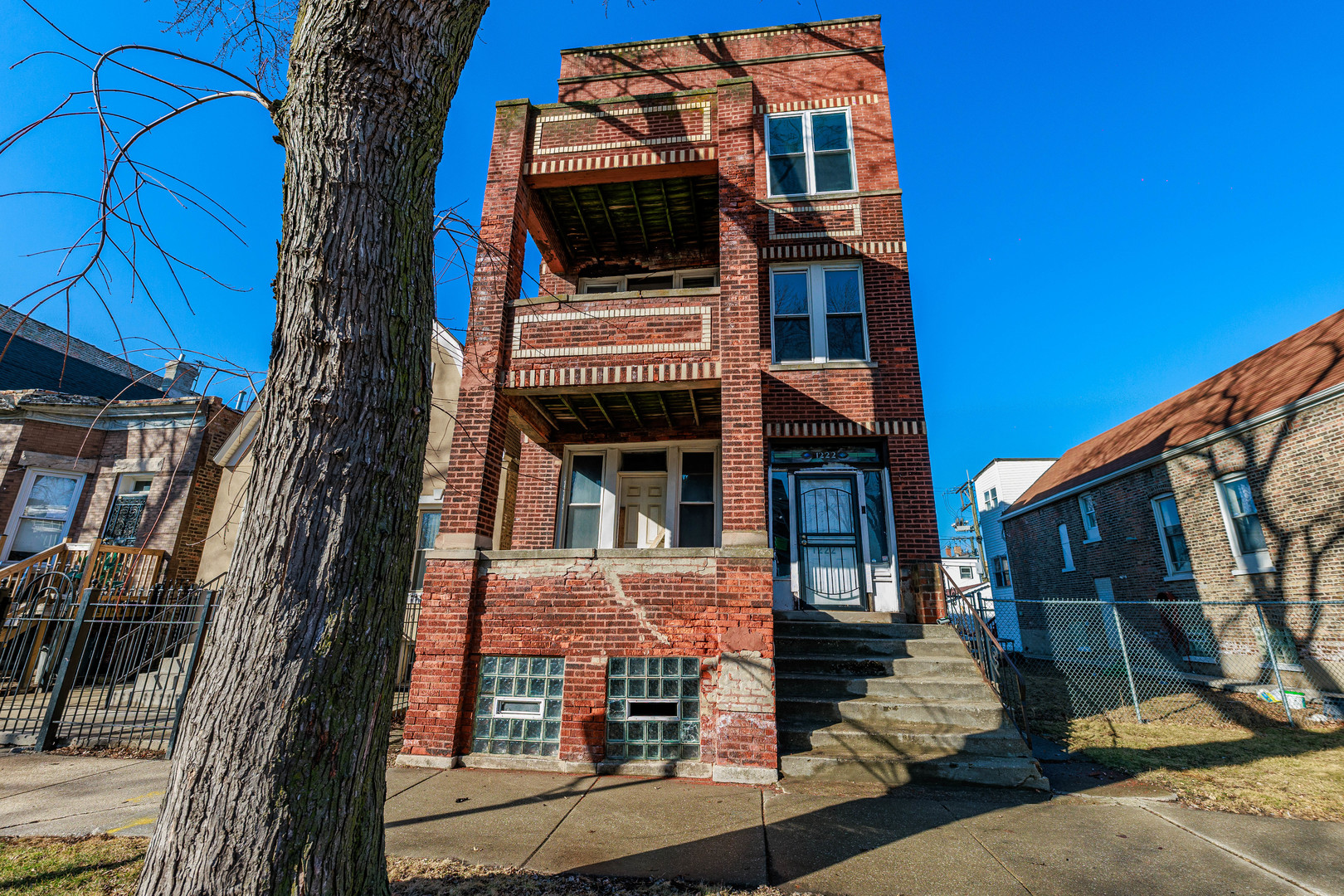 1222 Karlov Avenue