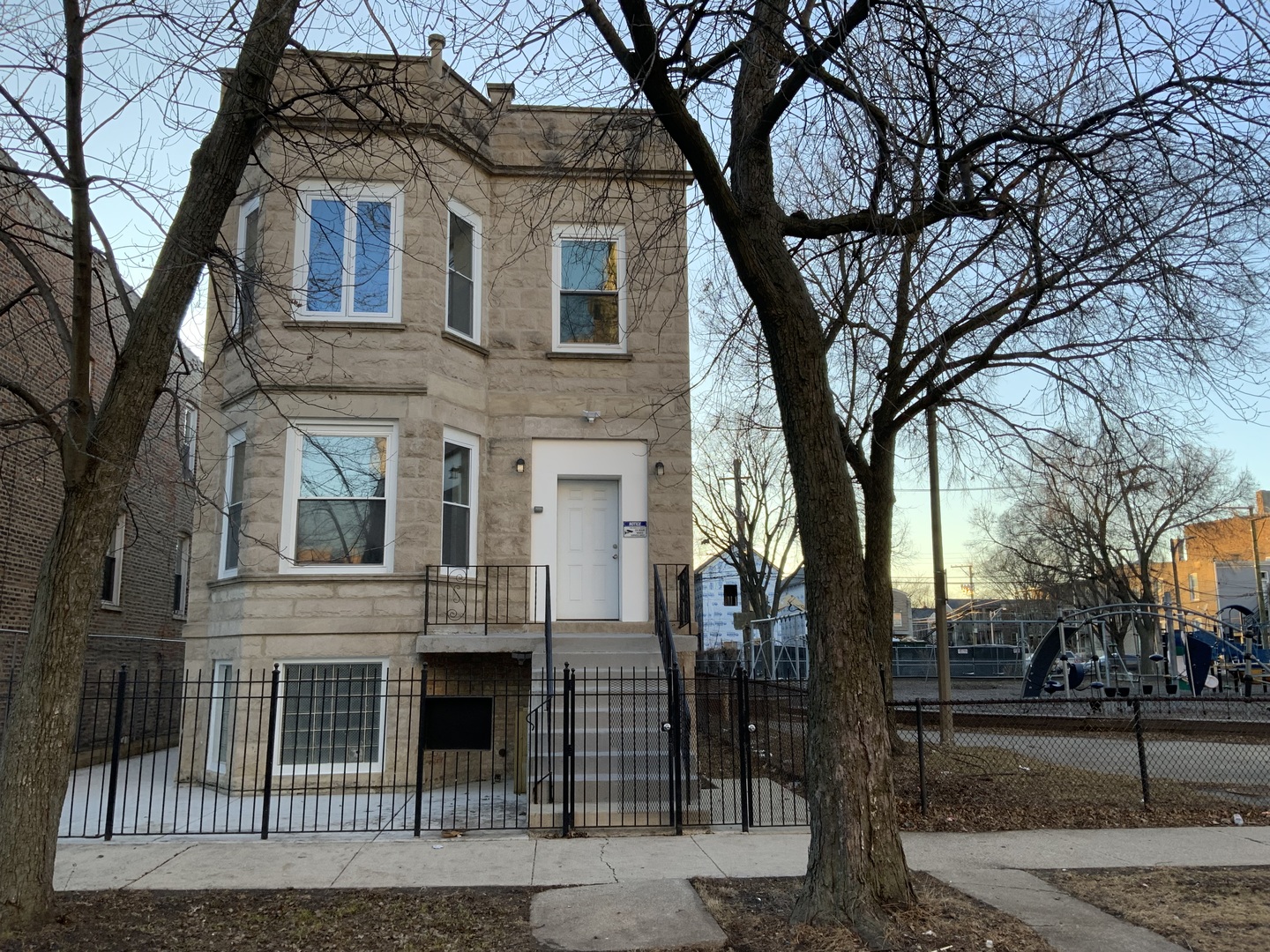 1428 Hamlin Avenue