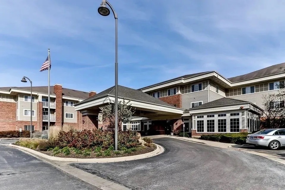801 McLean Boulevard