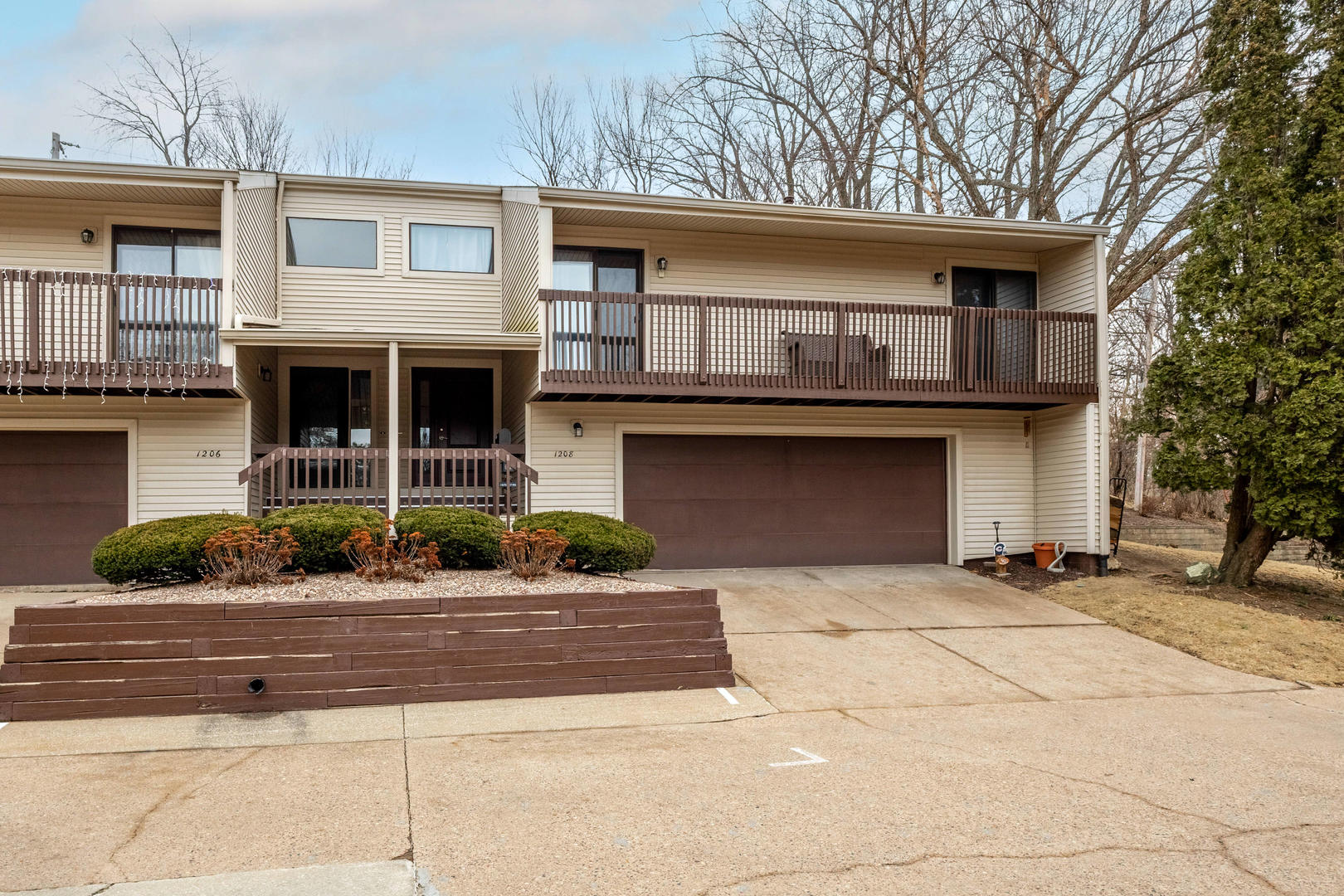 1208 35th Street Drive