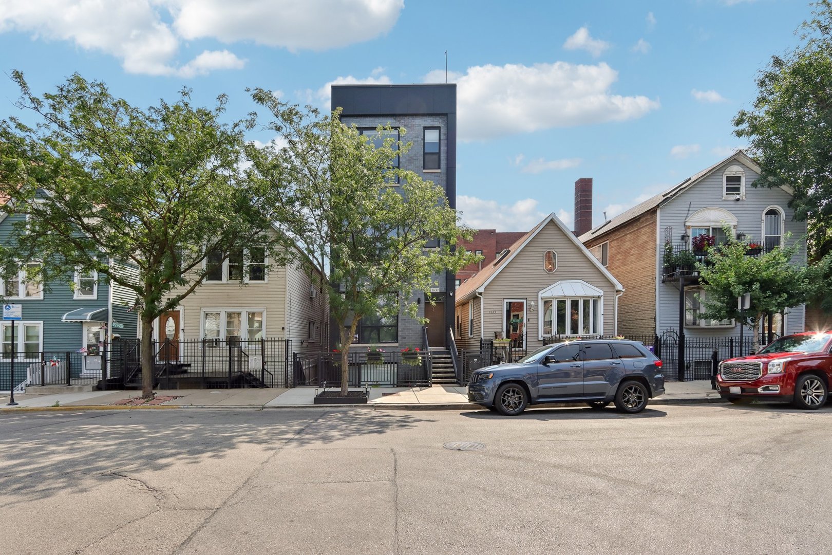 1631 Carpenter Street