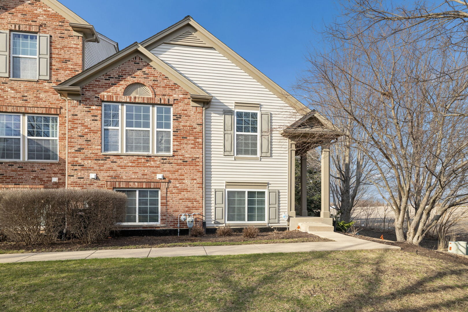 460 Valentine Way