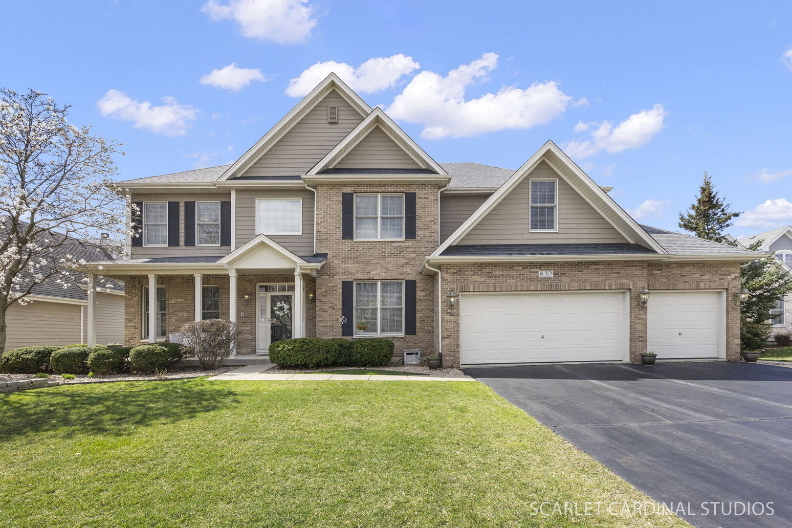 832 Deering Court