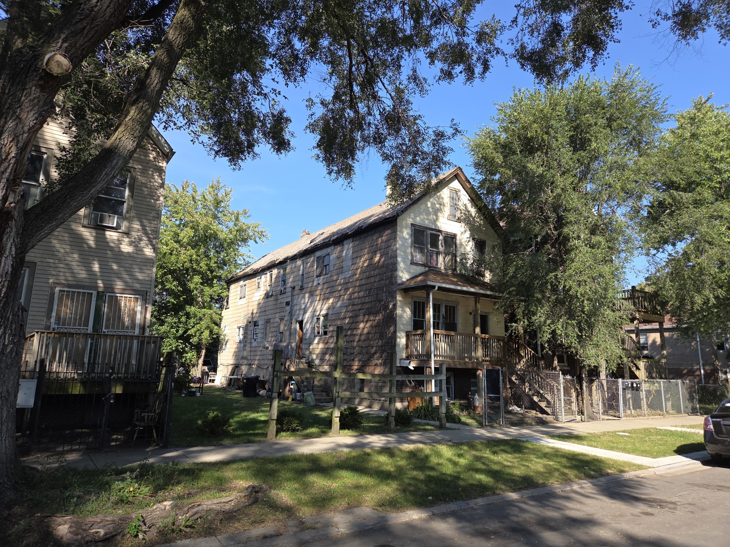 8414 BUFFALO Avenue