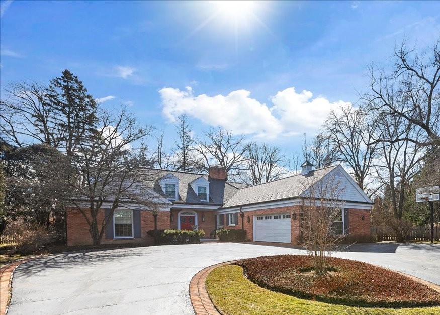 1115 Golfview Lane