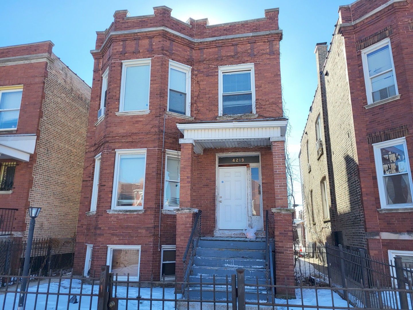 4219 Cullerton Street