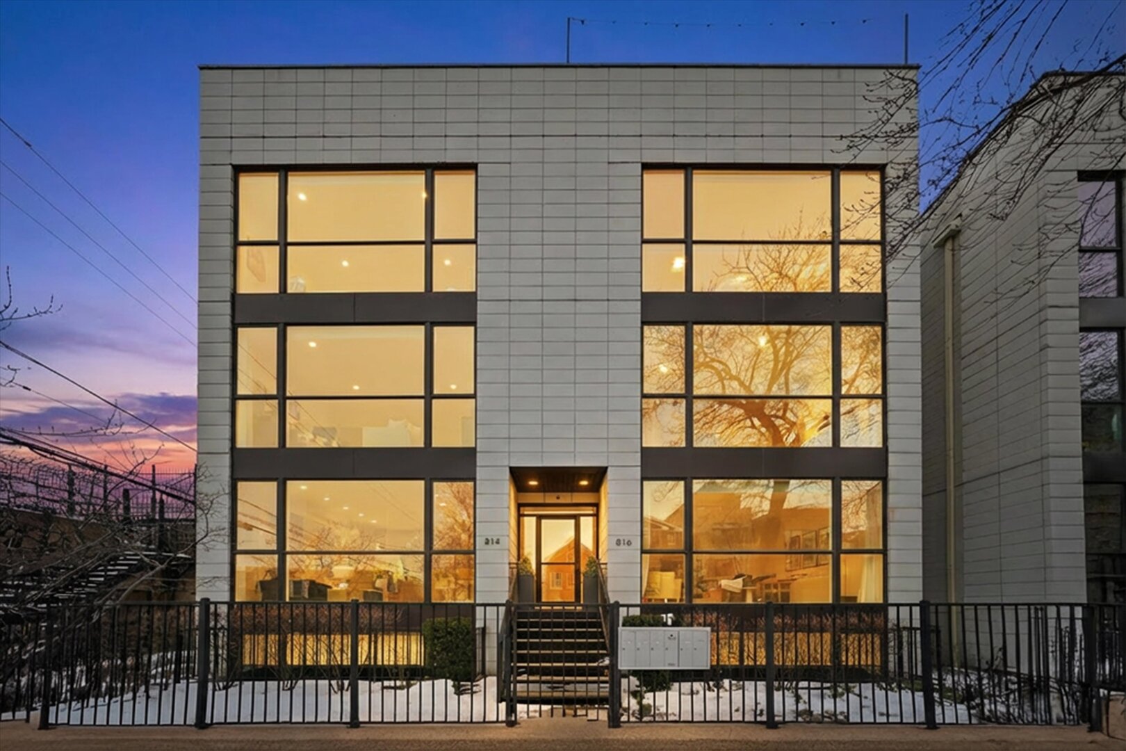 816 WOOD Street