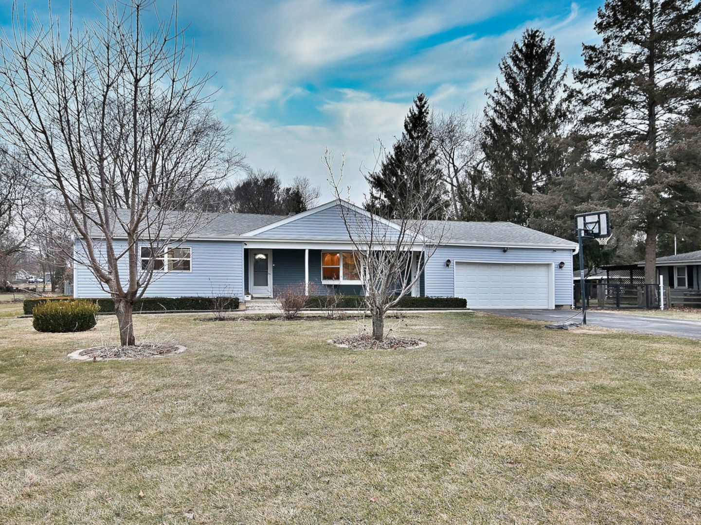 10N836 Maple Street
