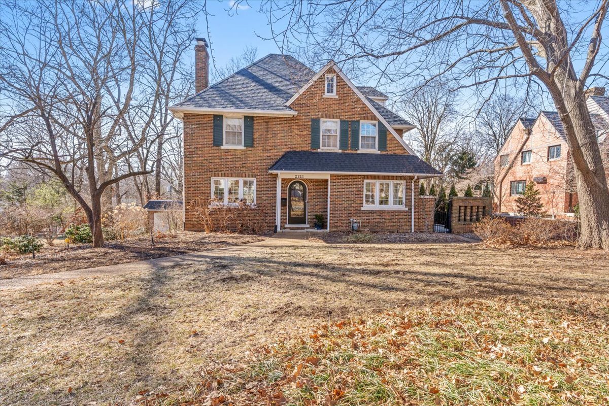2121 Illini Road
