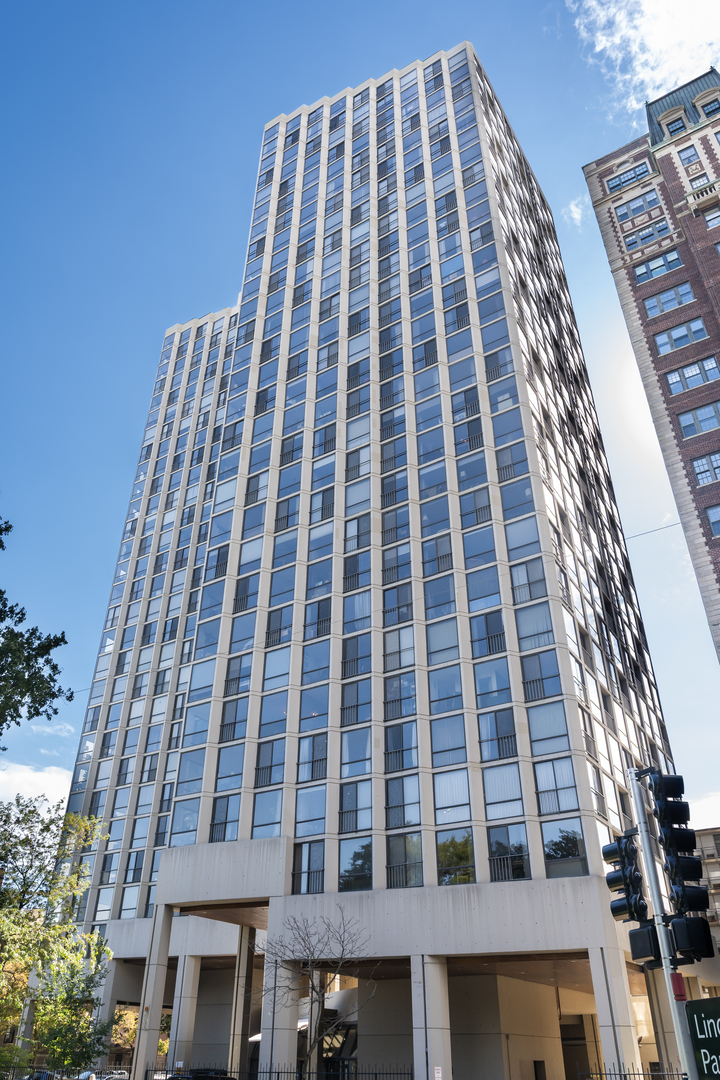 345 Fullerton Parkway